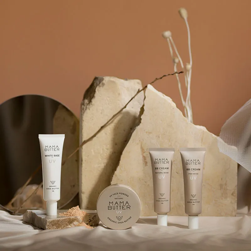 ピンクベージュ